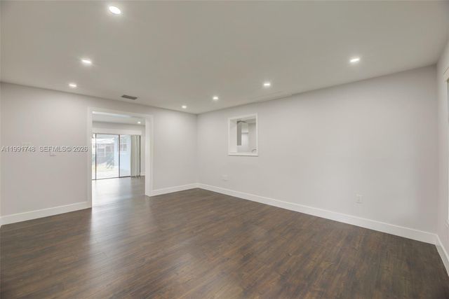 7811 NW 10th St 7811, Pembroke Pines, FL 33024