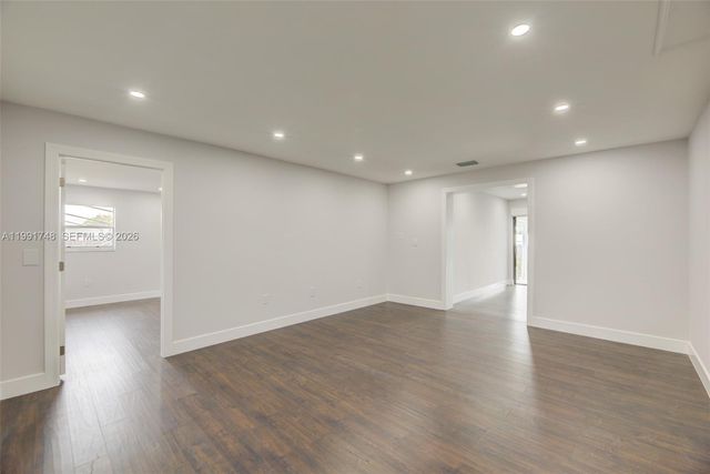 7811 NW 10th St 7811, Pembroke Pines, FL 33024