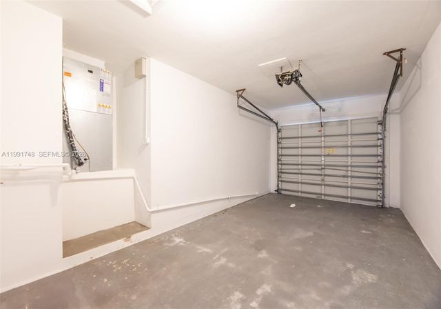 7811 NW 10th St 7811, Pembroke Pines, FL 33024