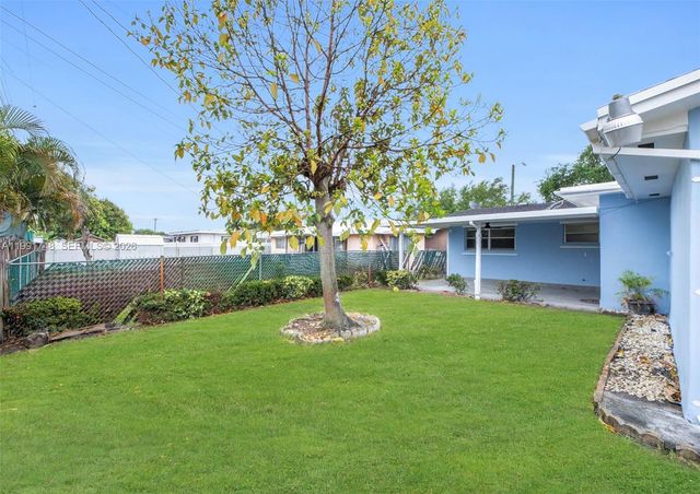 7811 NW 10th St 7811, Pembroke Pines, FL 33024