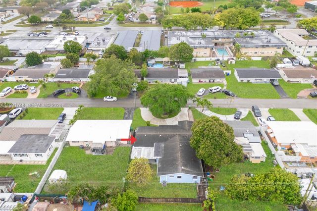 7811 NW 10th St 7811, Pembroke Pines, FL 33024