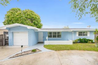 7811 NW 10th St 7811, Pembroke Pines, FL 33024