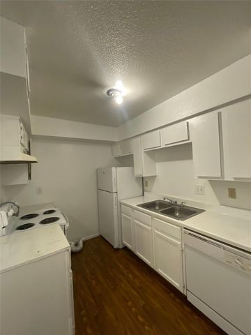 6200 W Tidwell Road 1902, Houston, TX 77092
