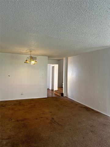 6200 W Tidwell Road 1902, Houston, TX 77092