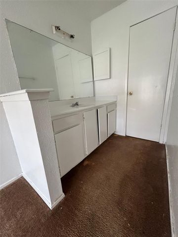 6200 W Tidwell Road 1902, Houston, TX 77092