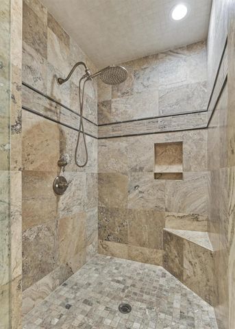 22 E Shore Drive, The Woodlands, TX 77380