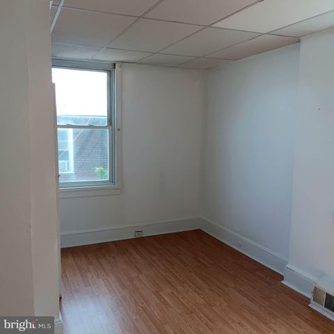 190 W ROOSEVELT BLVD, Philadelphia, PA 19120