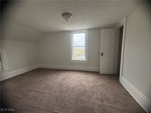 2286 6th Street SW, Akron, OH 44314