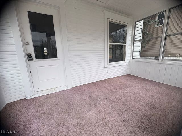 2286 6th Street SW, Akron, OH 44314