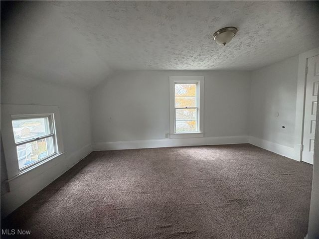 2286 6th Street SW, Akron, OH 44314