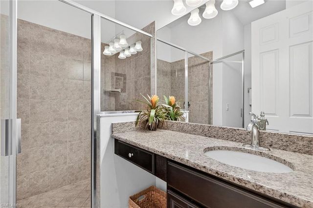 10341 Glastonbury CIR # 201, Fort Myers, FL 33913