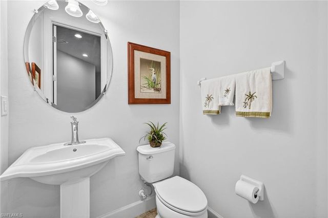 10341 Glastonbury CIR # 201, Fort Myers, FL 33913