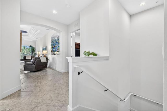 10341 Glastonbury CIR # 201, Fort Myers, FL 33913