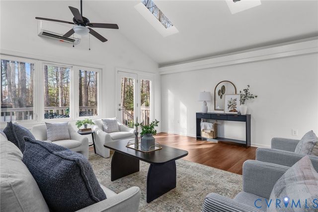 10227 Falconbridge Dr, Henrico, VA 23238