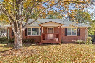 2185 Trailwood SE Drive, Smyrna, GA 30080