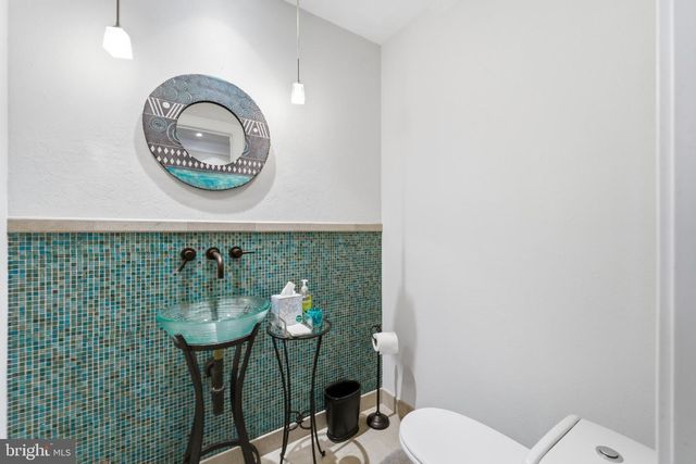 1724 OVERLOOK DR, Silver Spring, MD 20903