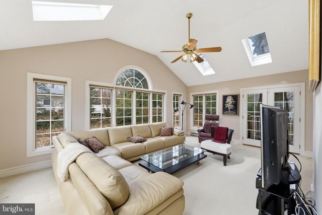 1724 OVERLOOK DR, Silver Spring, MD 20903