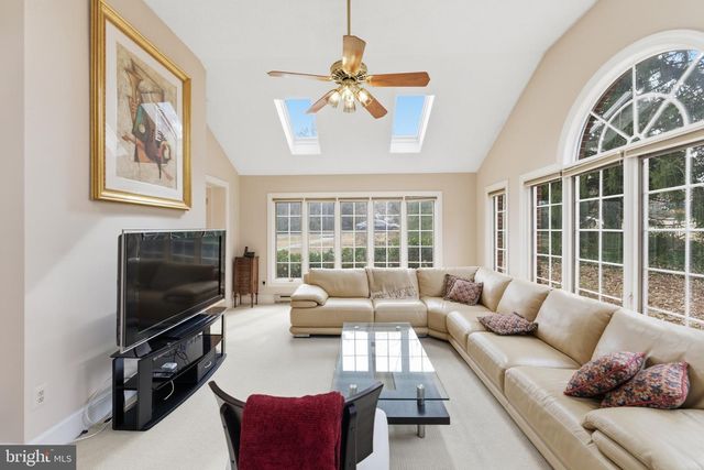 1724 OVERLOOK DR, Silver Spring, MD 20903