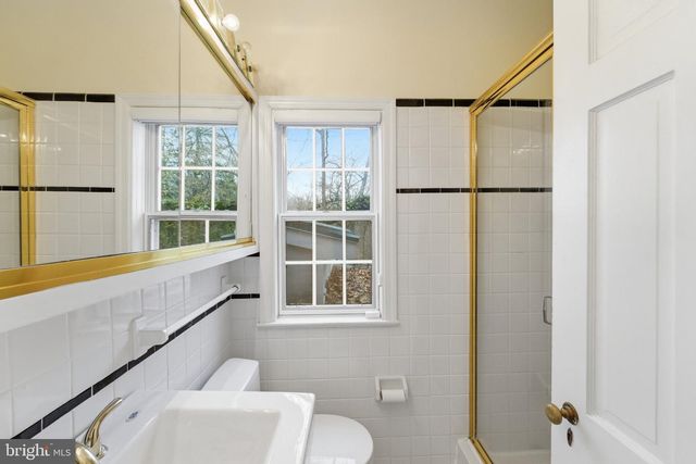 1724 OVERLOOK DR, Silver Spring, MD 20903