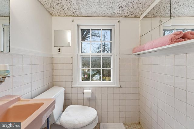 1724 OVERLOOK DR, Silver Spring, MD 20903