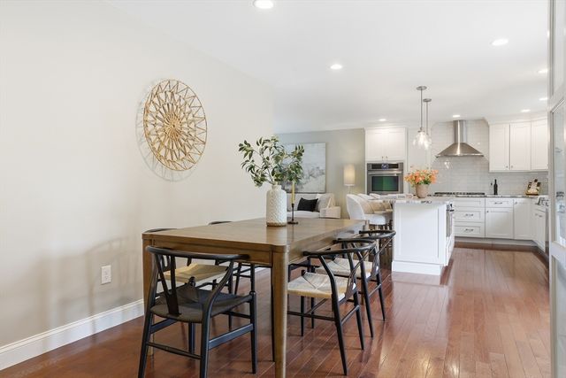 242 Pleasant St, Melrose, MA 02176