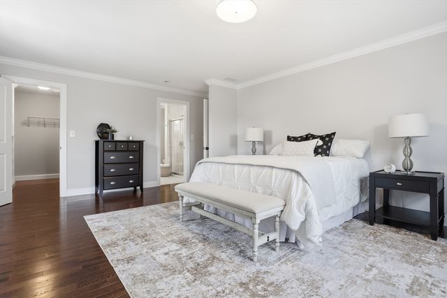 242 Pleasant St, Melrose, MA 02176