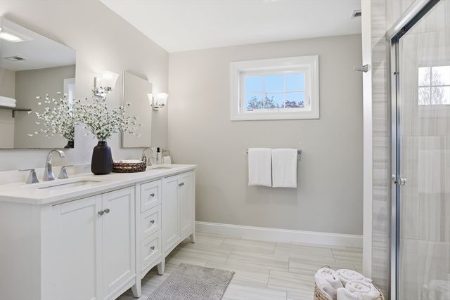 242 Pleasant St, Melrose, MA 02176