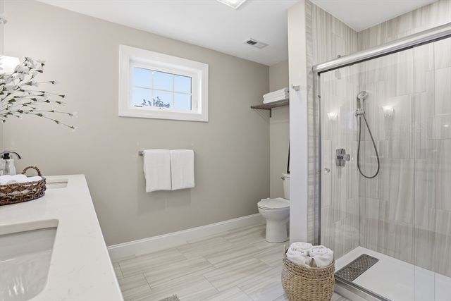 242 Pleasant St, Melrose, MA 02176