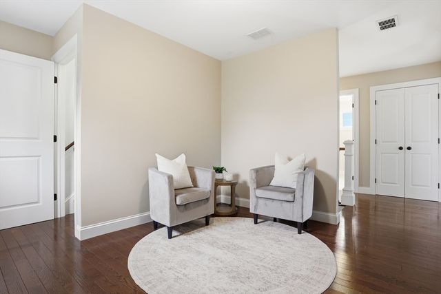 242 Pleasant St, Melrose, MA 02176