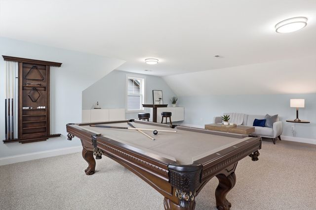 242 Pleasant St, Melrose, MA 02176