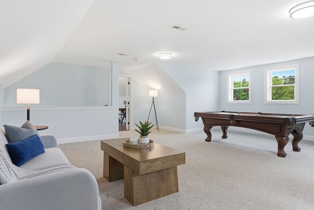 242 Pleasant St, Melrose, MA 02176