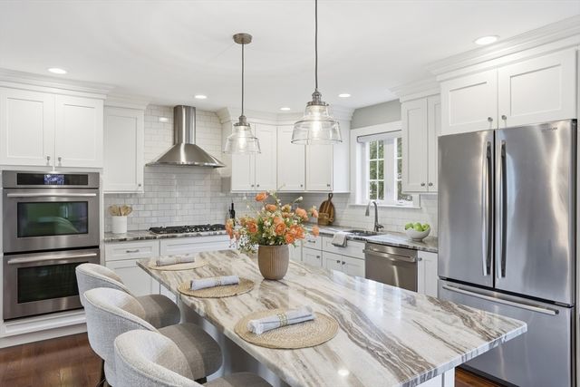 242 Pleasant St, Melrose, MA 02176