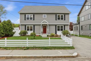 242 Pleasant St, Melrose, MA 02176