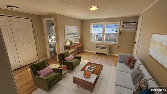 64 Hastings B, Rutherford, NJ 07070