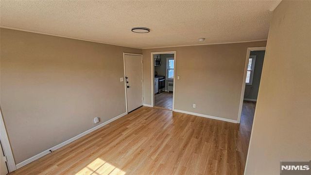 64 Hastings B, Rutherford, NJ 07070