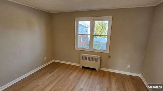 64 Hastings B, Rutherford, NJ 07070