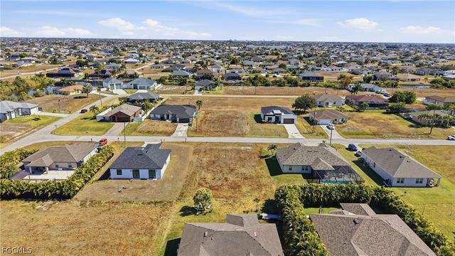 302 NW 27th AVE, Cape Coral, FL 33993