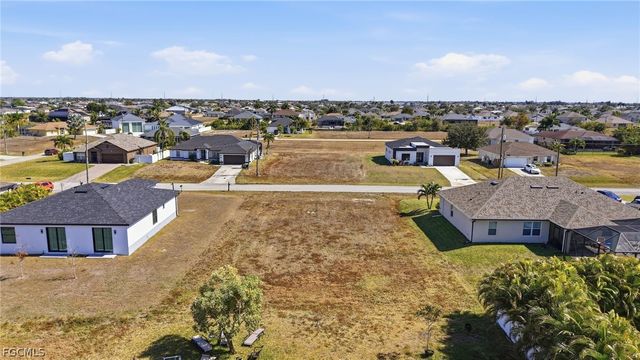 302 NW 27th AVE, Cape Coral, FL 33993