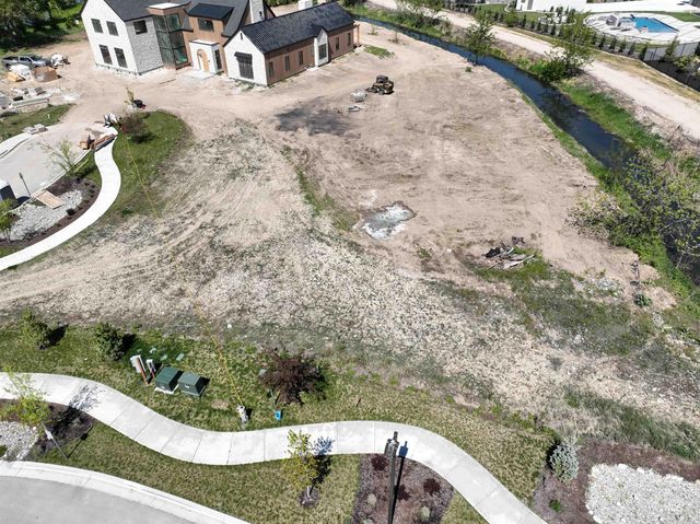 5828 W Acrewood, Eagle, ID 83616