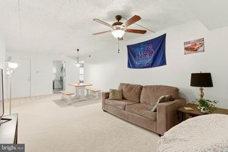 427 SHAWMONT AVE #E, Philadelphia, PA 19128