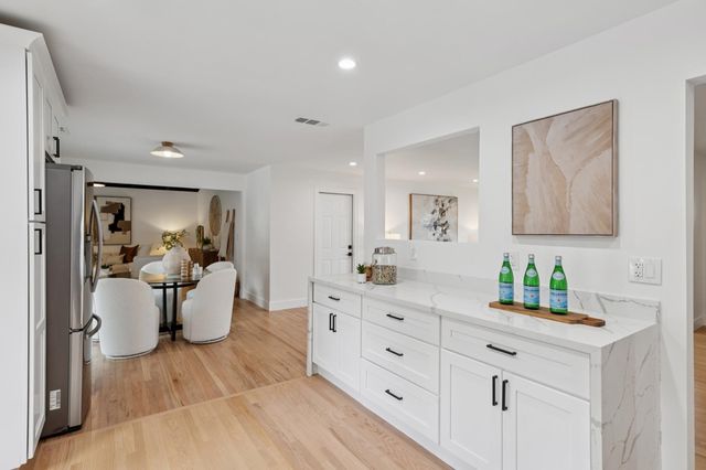 2566 Lancaster Rd, Hayward, CA 94542