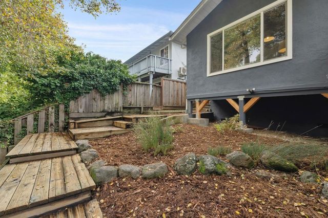 2566 Lancaster Rd, Hayward, CA 94542