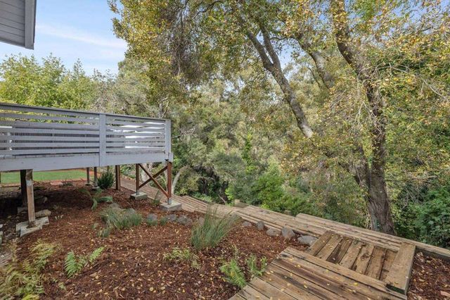 2566 Lancaster Rd, Hayward, CA 94542