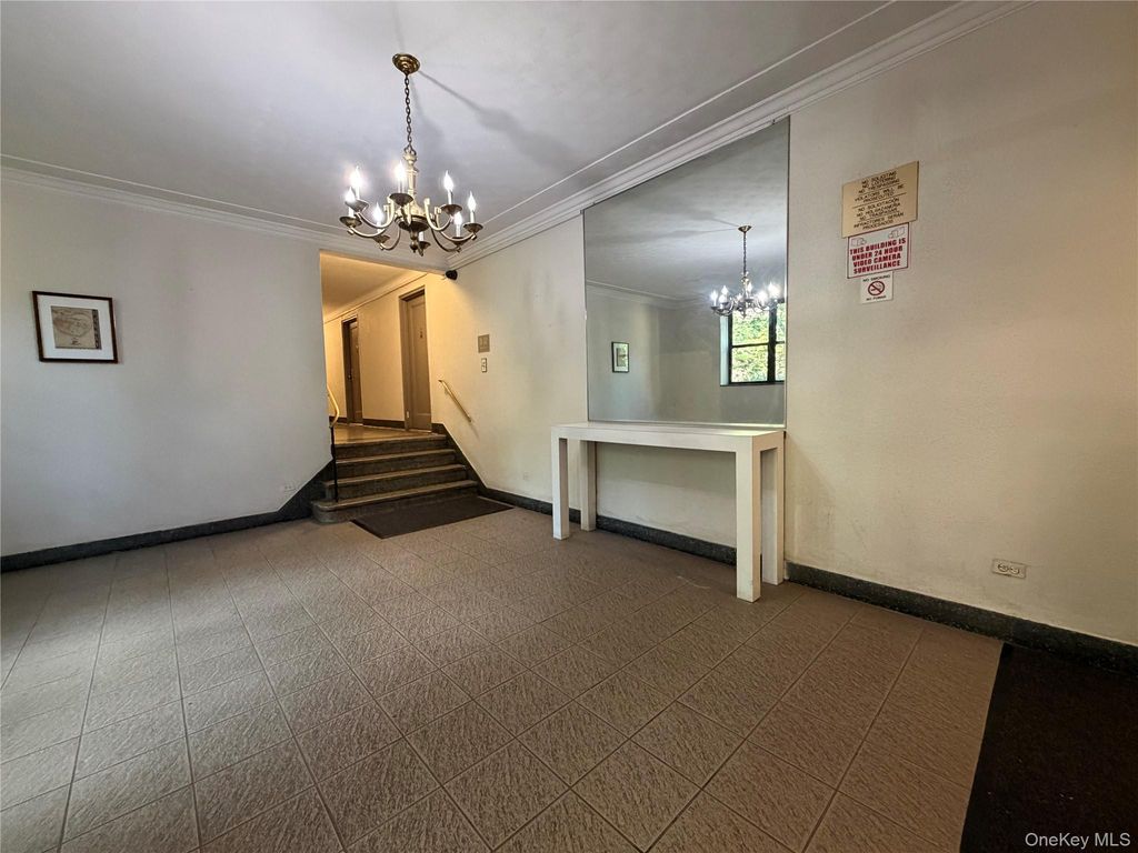88-10 34 Avenue 6A, Jackson Heights, NY 11372 — photo 2