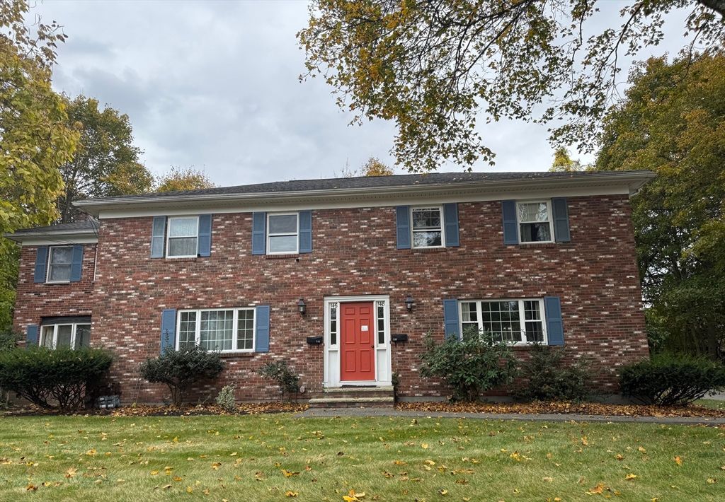 148 Wyman St 148, Woburn, MA 01801