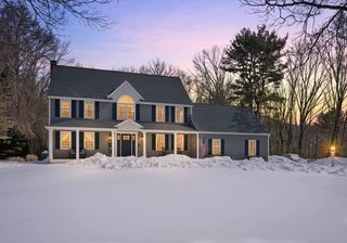 27 Liberty Hill Dr, Blackstone, MA 01504