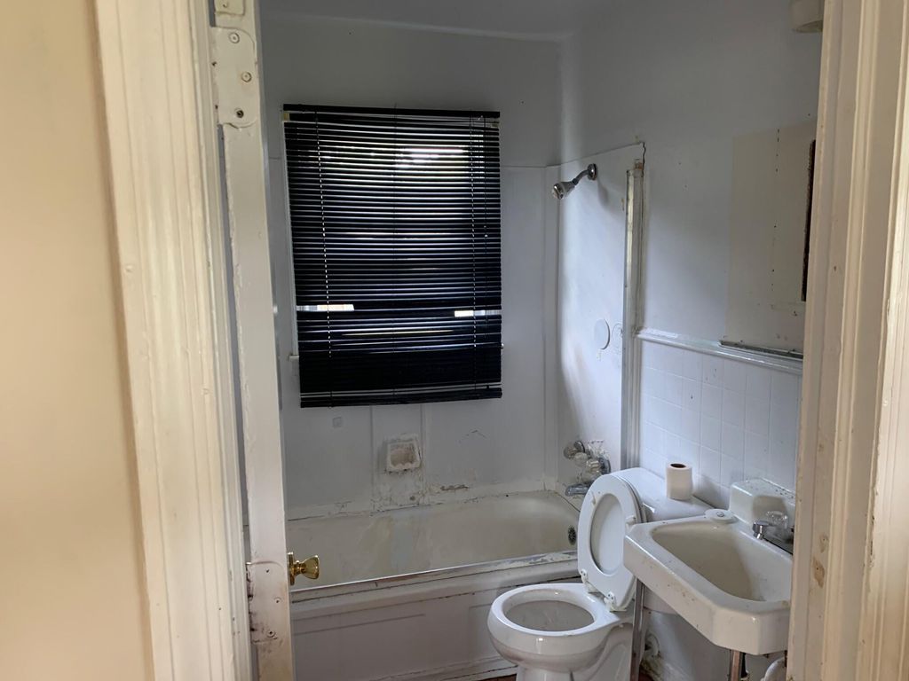 3301 MIKE PADGETT Highway Evans Real Estate Group