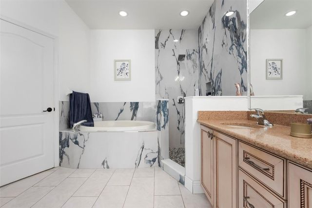 404 GOLDEN HARBOUR TRAIL, Bradenton, FL 34212