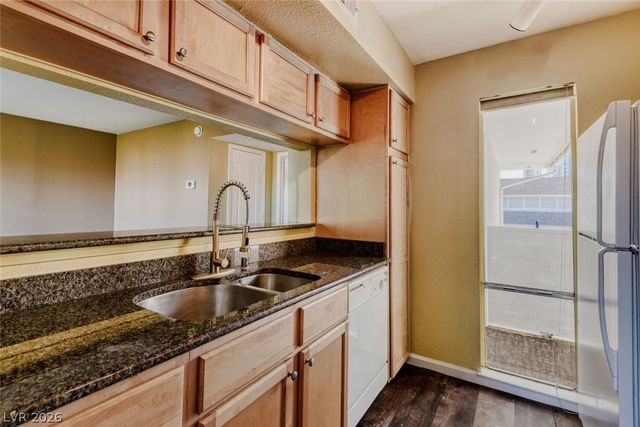 745 Oakmont Avenue 1008, Las Vegas, NV 89109