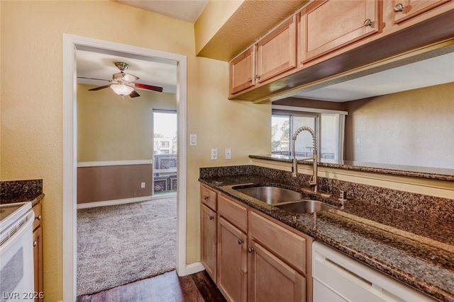 745 Oakmont Avenue 1008, Las Vegas, NV 89109